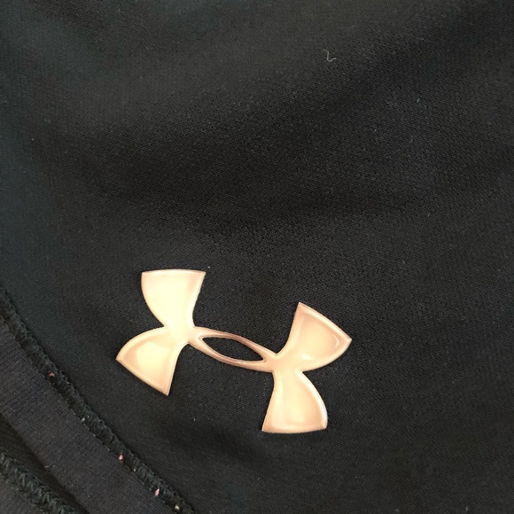 UNDER ARMOUR black shorts size small - Picture 5 of 8